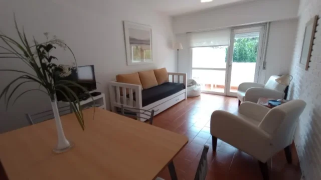 Departamentos, pisos y semipisos en Alquiler Temporario — Avellaneda 155