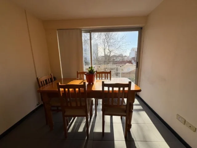 Departamentos, pisos y semipisos en Alquiler — Rivadavia 3774
