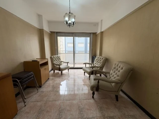 Departamentos, pisos y semipisos en Alquiler — Buenos Aires 2452