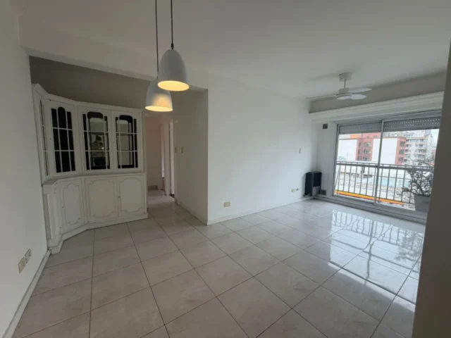Departamentos, pisos y semipisos en Alquiler — Avenida Independencia 2847