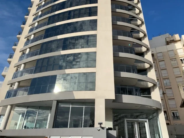 Departamentos, pisos y semipisos en Venta — GUEMES 2072