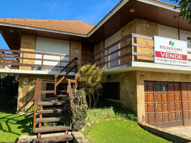 Casas, chalets en Venta — PEÑA 4100