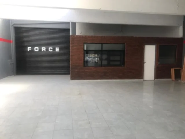 Locales en Venta — AV LURO 6000