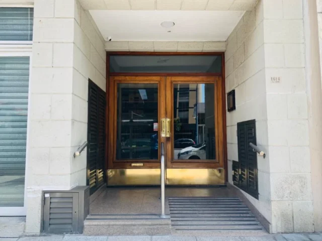 Departamentos, pisos y semipisos en Venta — COLON 1600
