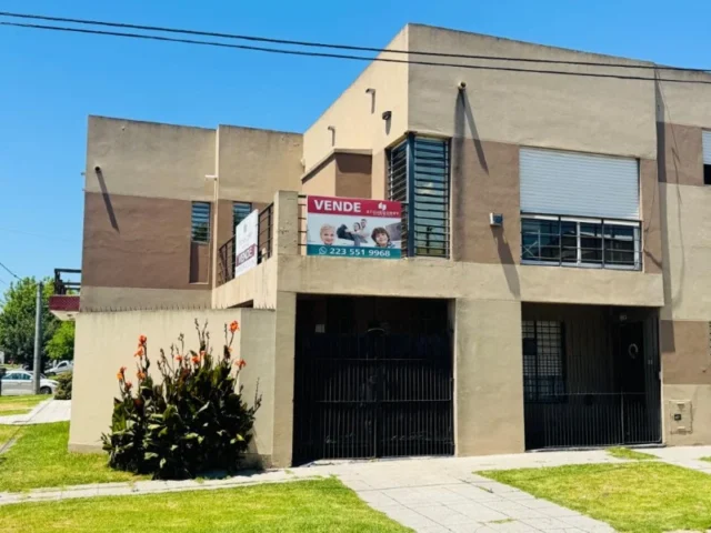Casas, chalets en Venta — FLORENCIO SANCHEZ 1100
