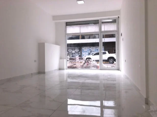 Locales en Venta — MORENO 3400