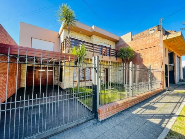 Casas, chalets en Venta — ORTIZ DE ZARATE 7200