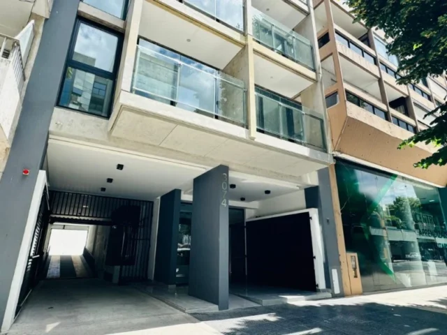 Departamentos, pisos y semipisos en Venta — AV COLON 3000