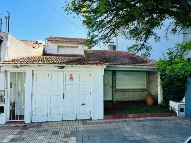 Casas, chalets en Venta — GARAY 1800