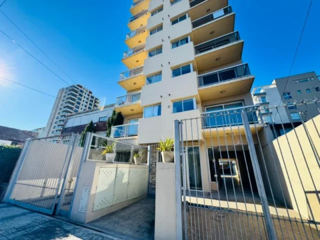 Departamentos, pisos y semipisos en Venta — BERNARDO DE IRIGOYEN 4500