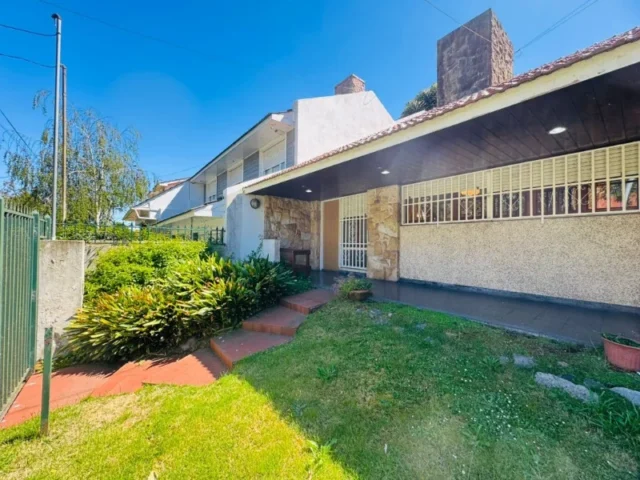Casas, chalets en Venta — FORMOSA 400