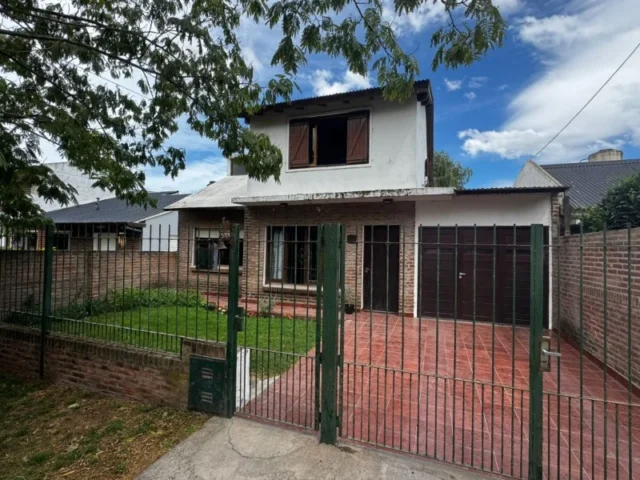 Casas, chalets en Venta — ZACAGNINI 7200
