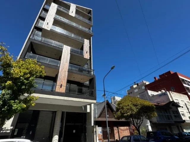 Departamentos, pisos y semipisos en Venta — CASTELLI 1600