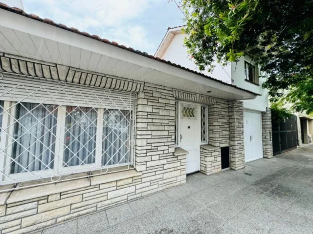Casas, chalets en Alquiler — GARAY 2700