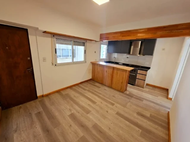 Departamentos, pisos y semipisos en Venta — ALVARADO 1600