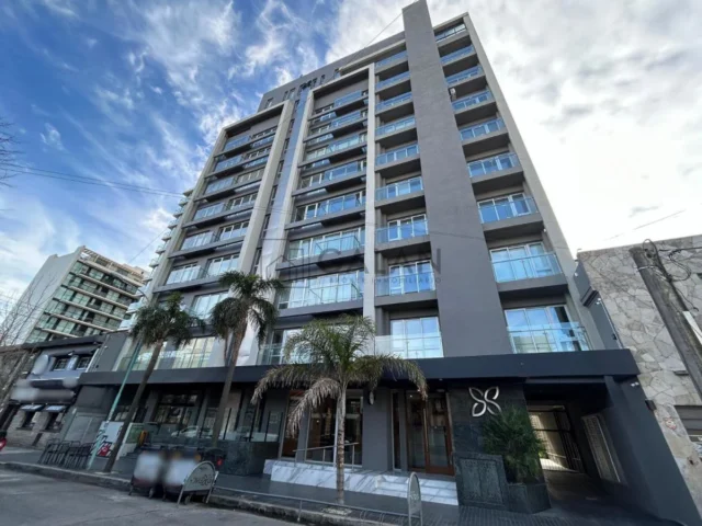 Oficinas en Venta — Rawson 1400
