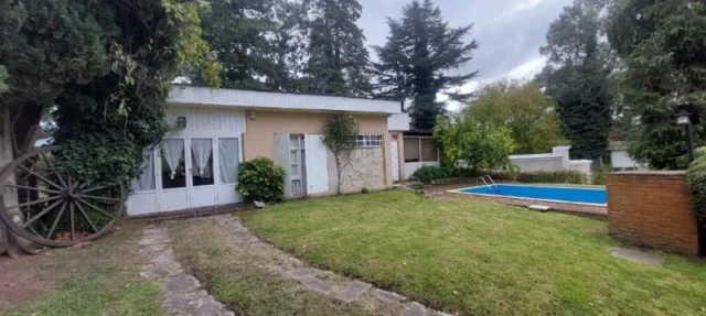 Casas, chalets en Venta — Armando 100