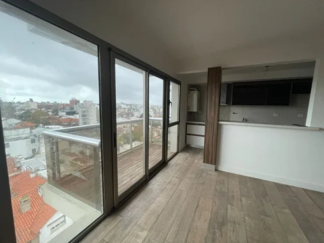 Departamentos, pisos y semipisos en Venta — hipolito yrigoyen 2700