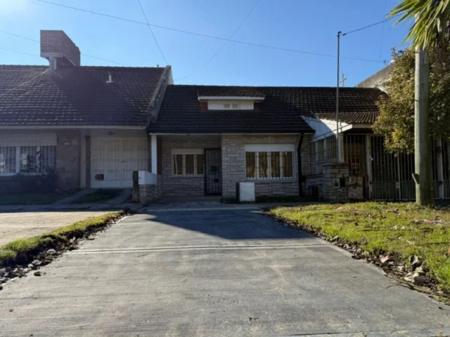 PH en Venta — Av. Fortunato de la Plaza 2400