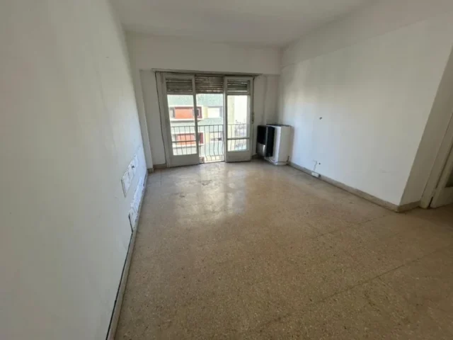 Departamentos, pisos y semipisos en Venta — Independencia y San Martin