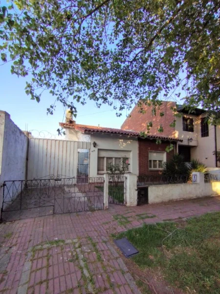 Casas, chalets en Venta — ARANA Y GOIRI 6200