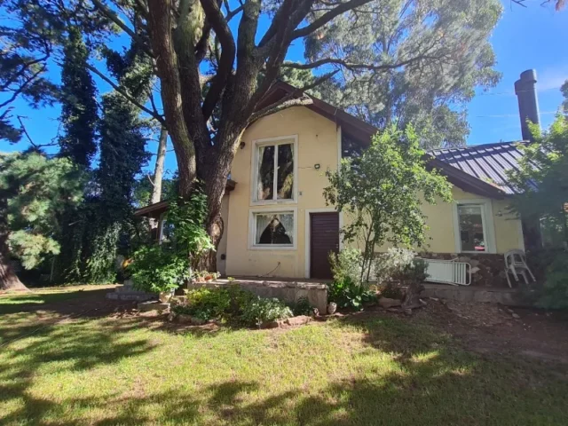 Casas, chalets en Venta — C. Evaristo 180