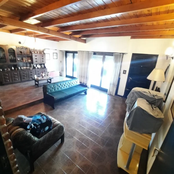 Casas, chalets en Venta — Balcarce 4500