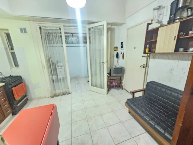 Departamentos, pisos y semipisos en Venta — Sarmiento 2300