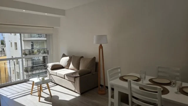 Departamentos, pisos y semipisos en Venta — Bolívar 2700