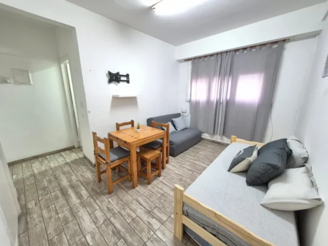 Departamentos, pisos y semipisos en Alquiler — Av. Colón 1500