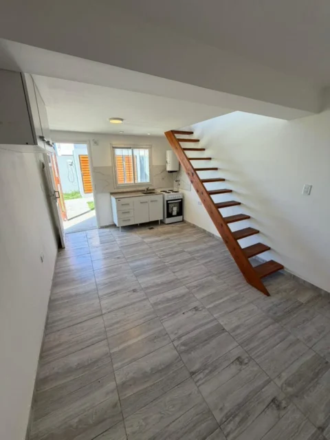 Dúplex en Venta — El Chingolo 125