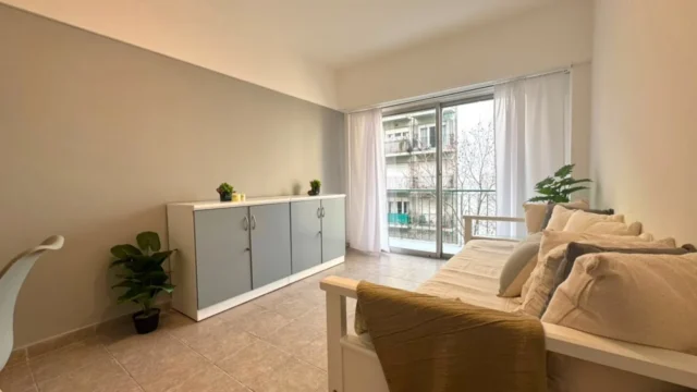 Departamentos, pisos y semipisos en Venta — Alsina 2500