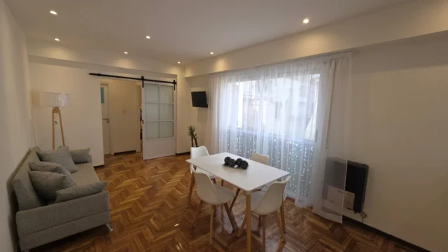 Departamentos, pisos y semipisos en Venta — Av. Colón 2300