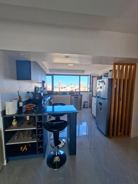 Departamentos, pisos y semipisos en Venta — Av. Colón 1500