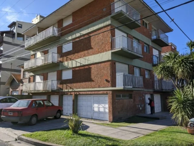 Departamentos, pisos y semipisos en Venta — Benito Lynch 100