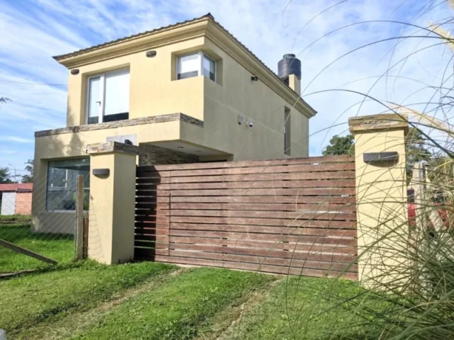 Casas, chalets en Venta — Barrio Acantilados