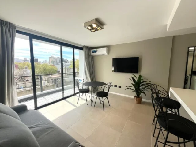Departamentos, pisos y semipisos en Venta — Tucuman y Rawson