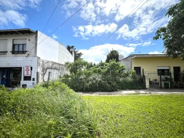 Lotes y terrenos en Venta — Avenida Fortunato de la Plaza y Pescadores