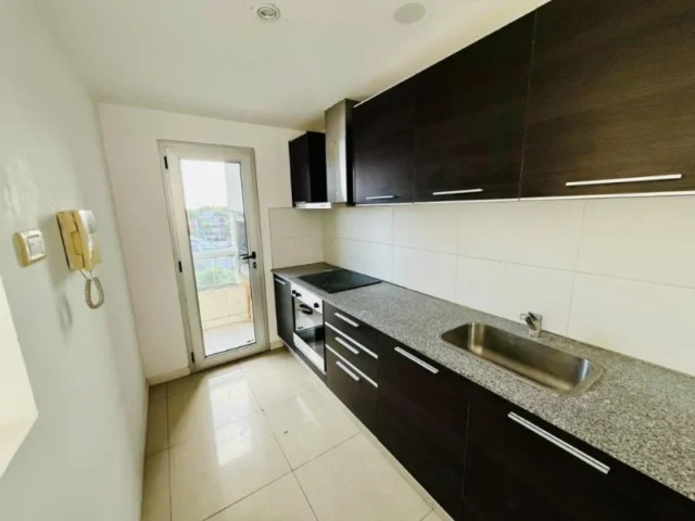 Departamentos, pisos y semipisos en Venta — San Lorenzo y Dorrego