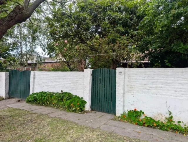 Casas, chalets en Venta — Padre Dutto y Calabria