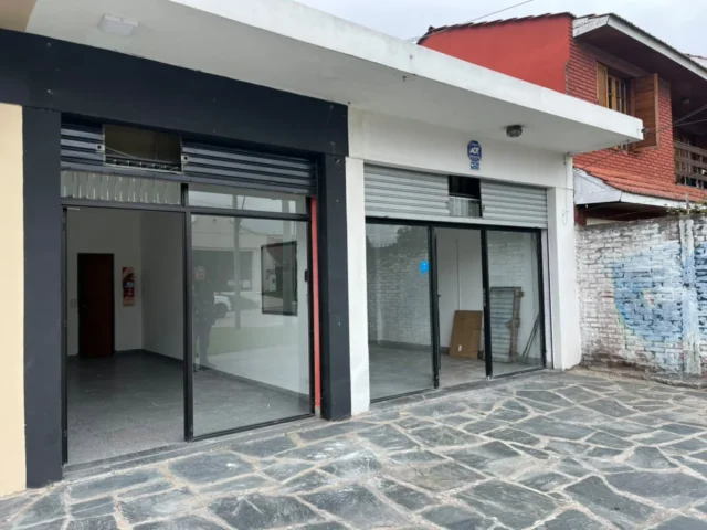 Locales en Alquiler — Edison y Napoles