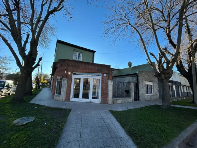 Casas, chalets en Venta — Chaco 3191
