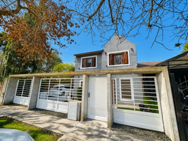 Casas, chalets en Venta — Plus Ultra 1667