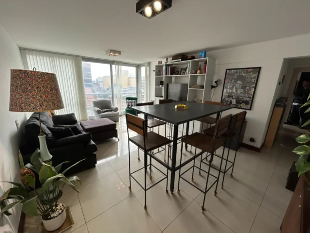 Departamentos, pisos y semipisos en Venta — Sarmiento 3064