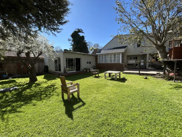 Casas, chalets en Venta — mugaburu 6226