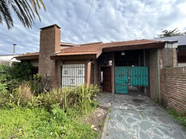 Casas, chalets en Venta — Rio Negro 5254