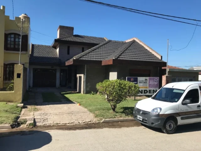 Casas, chalets en Venta — C. 37 1213