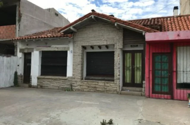 Locales en Venta — Av. Gonzales Chaves 437