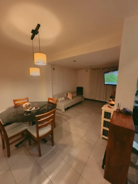 Departamentos, pisos y semipisos en Venta — Bolivar 2240