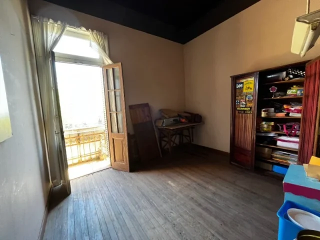 Departamentos, pisos y semipisos en Venta — AV. GONZALES CHAVES 541